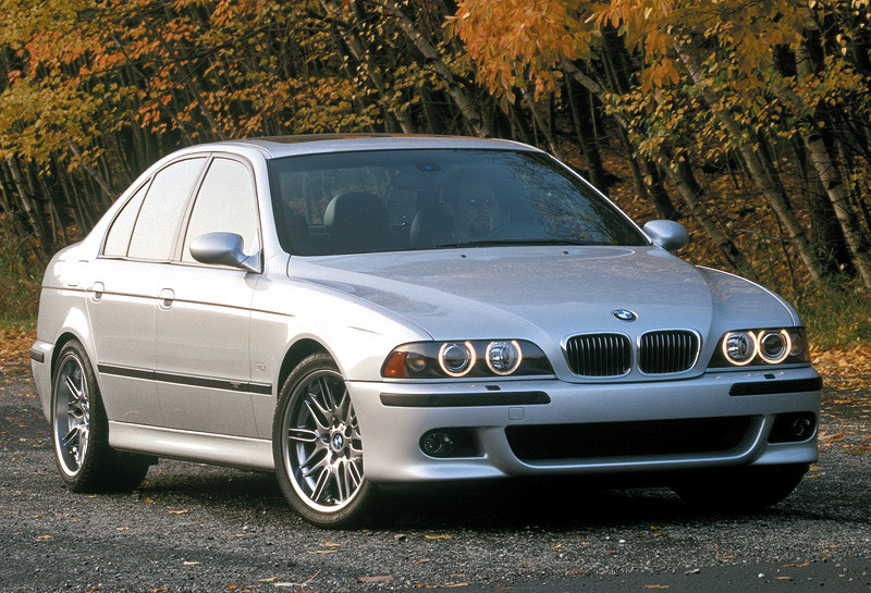 Автомобиль BMW