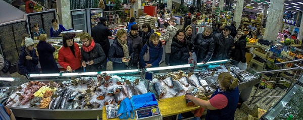 Интер север на речном вокзале пироги