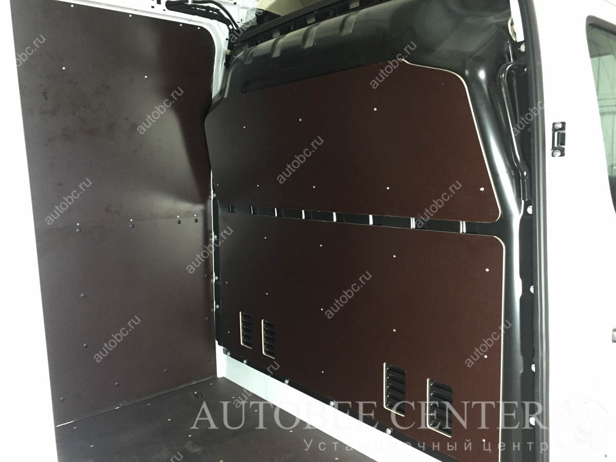 Renault Master L3H2 (обшивка кузова фургона ламинированной фанерой)