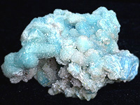 Гемиморфит получил свое название из-за обладания необычной разновидностью ромбической кристаллической структуры