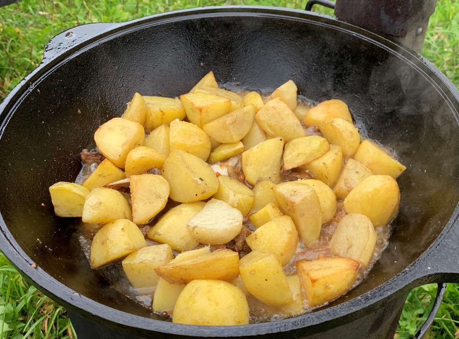 Картошка с мясом в казане