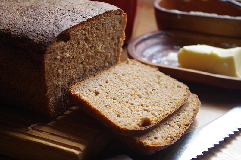 Пряный хлеб. Черный хлеб. Черный ржаной хлеб. Хлеб ароматный. Хлеб Московский ржаной.