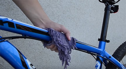 Как мыть велосипед на автомойке. pomyt velosiped truba min. Как мыть велосипед на автомойке фото. Как мыть велосипед на автомойке-pomyt velosiped truba min. картинка Как мыть велосипед на автомойке. картинка pomyt velosiped truba min