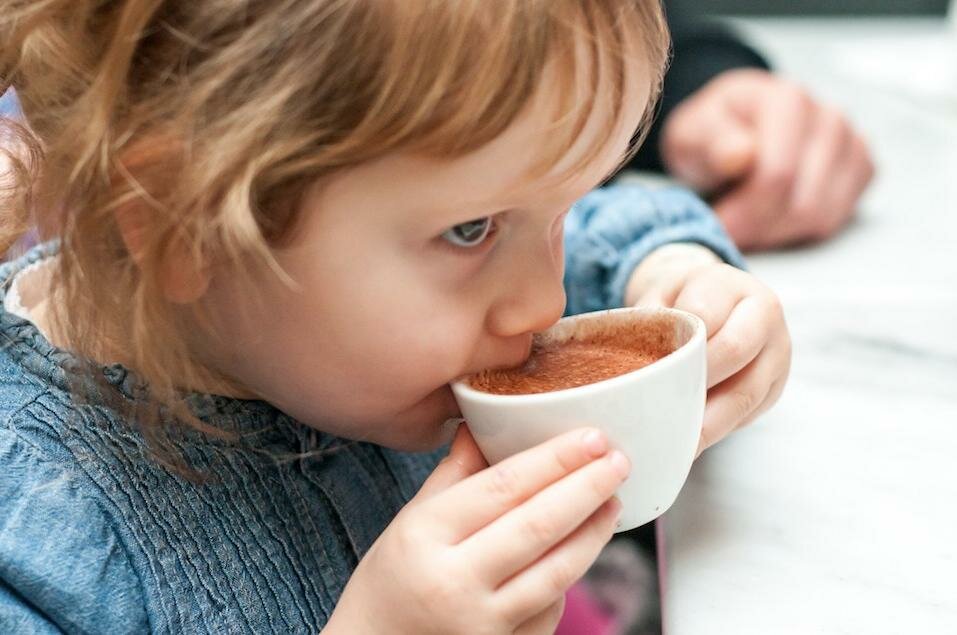 с какого возраста можно кофе детям с молоком пить комаровский