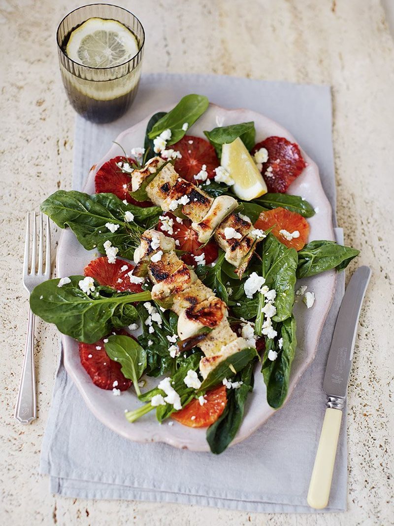 Шашлык из курицы и чесночного хлеба Шашлык из курицы и чесночного хлеба