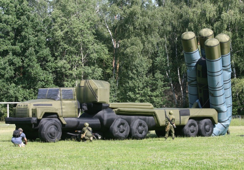 «Надувная» военная техника «Надувная» военная техника
