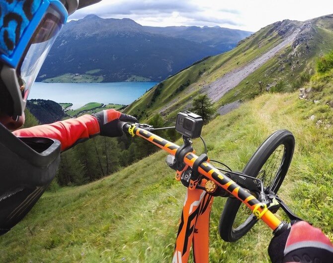Крепление на руль/седло/раму велосипеда GoPro Pro Handlebar/Seatpost/Pole Mount (AMHSM-001) Крепление на руль/седло/раму велосипеда GoPro Pro Handlebar/Seatpost/Pole Mount (AMHSM-001)