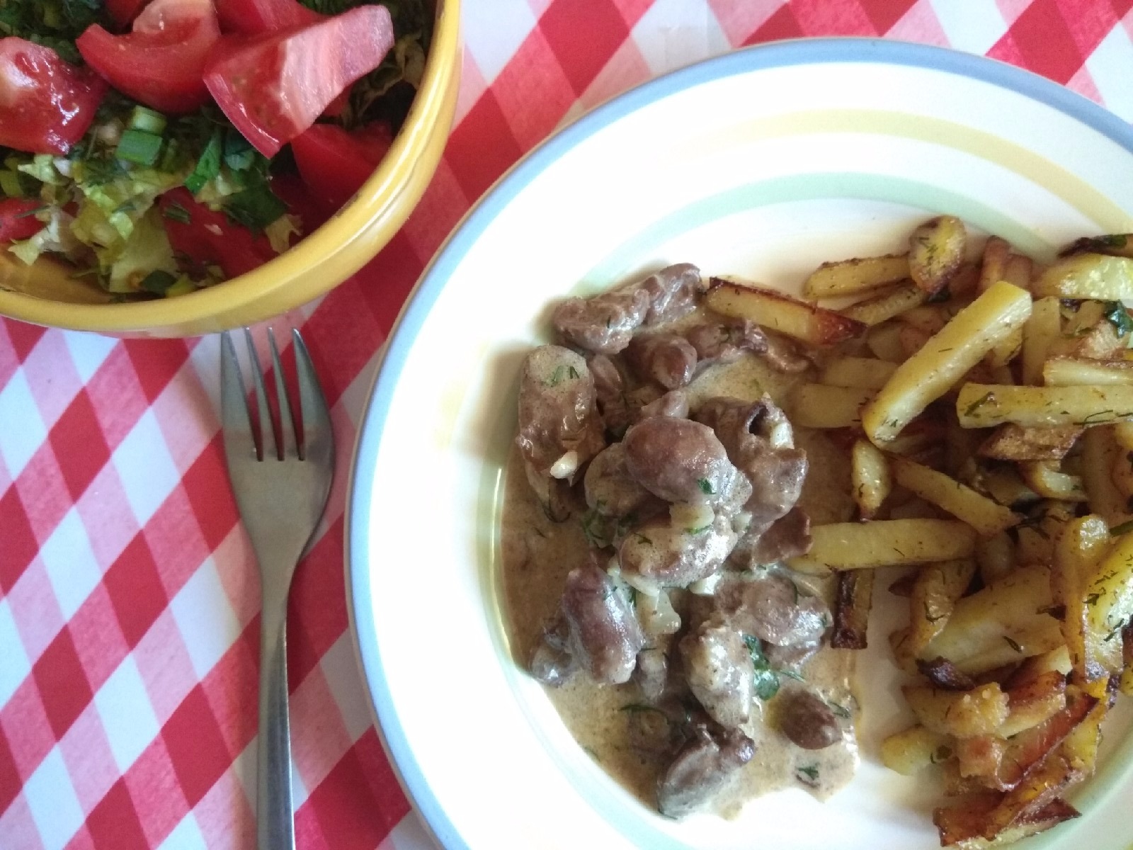 Куриное сердце в сырно-сливочном соусе Куриное сердце в сырно-сливочном соусе