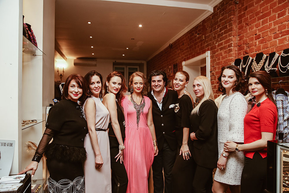 Art&Wine Party В Галерее «Граф Элизэ» Art&Wine Party В Галерее «Граф Элизэ»