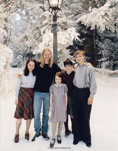 Illyustrirovannyj Gid Po Filmu Hroniki Narnii Lev Koldunya I Volshebnyj Shkaf