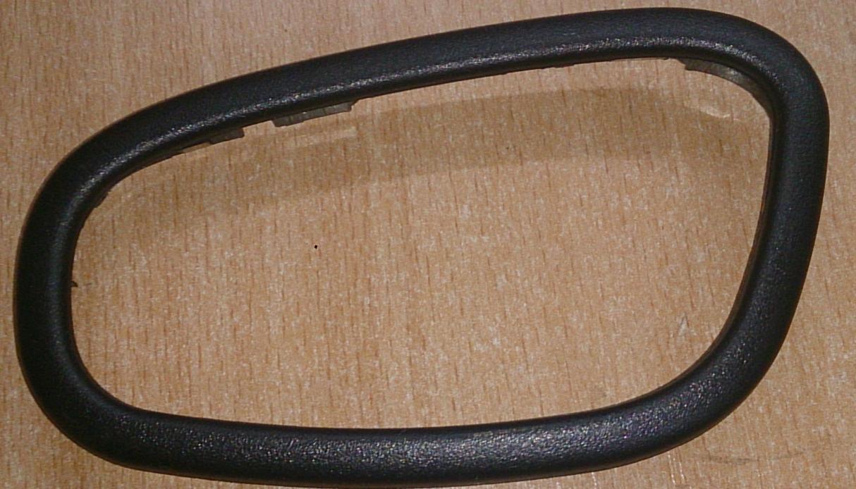 Obod Ramka Ruchki Dveri Vnutrennej Levoj Dlya Cherolet Lanos Zaz Chance I Sens Gm