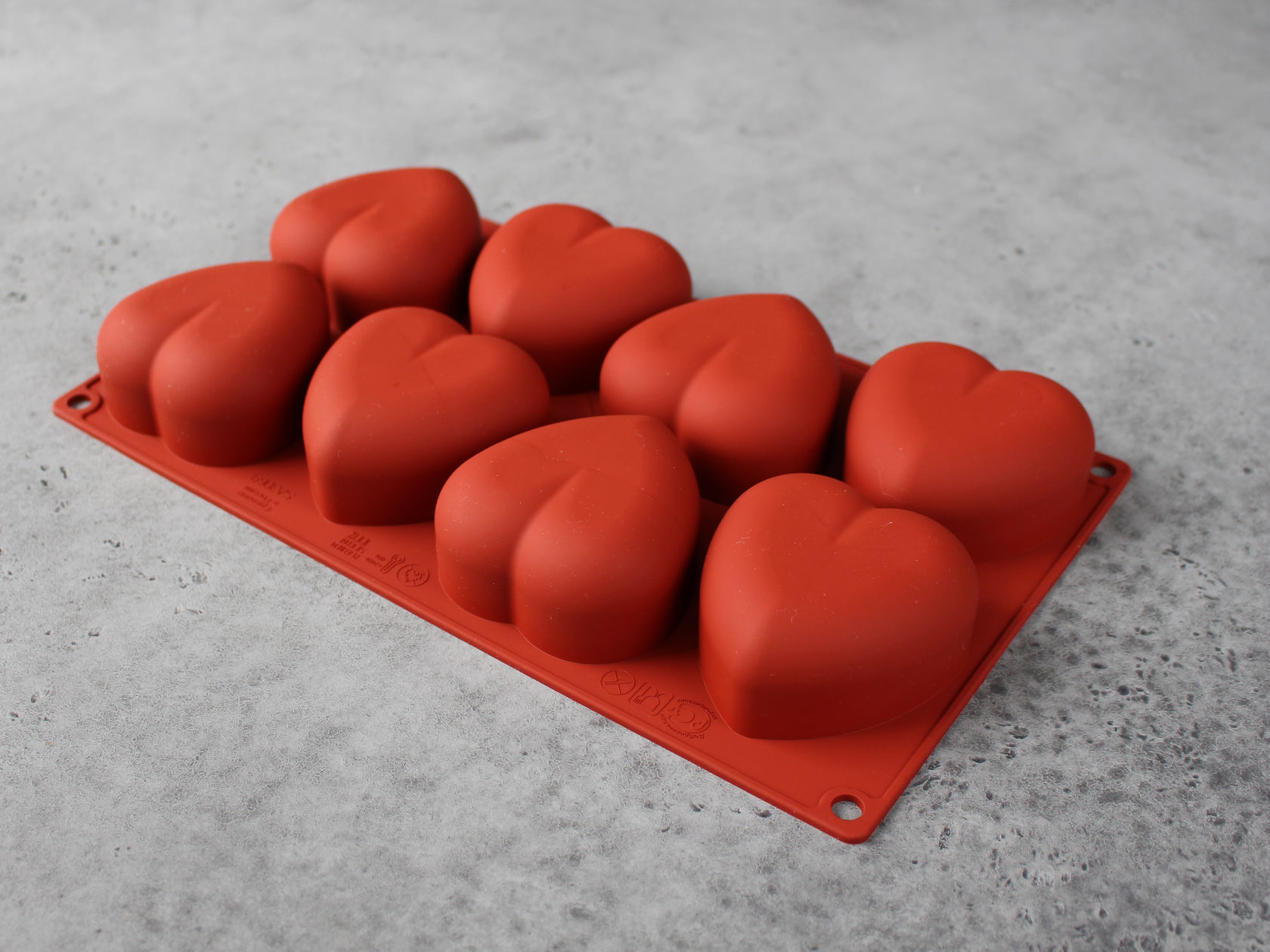 Силиконовая форма объемное сердце для муссовых десертов