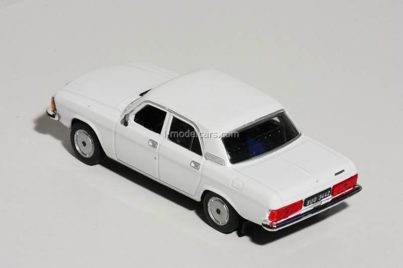GAZ-3102 VOLGA WHITE DeAGOSTINI IXO 1:43
