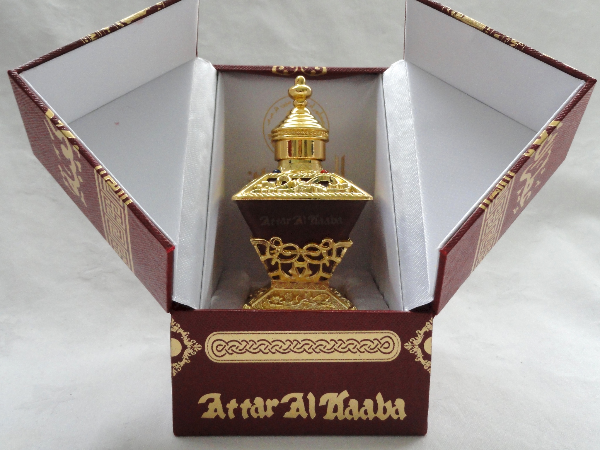 attar al kaaba