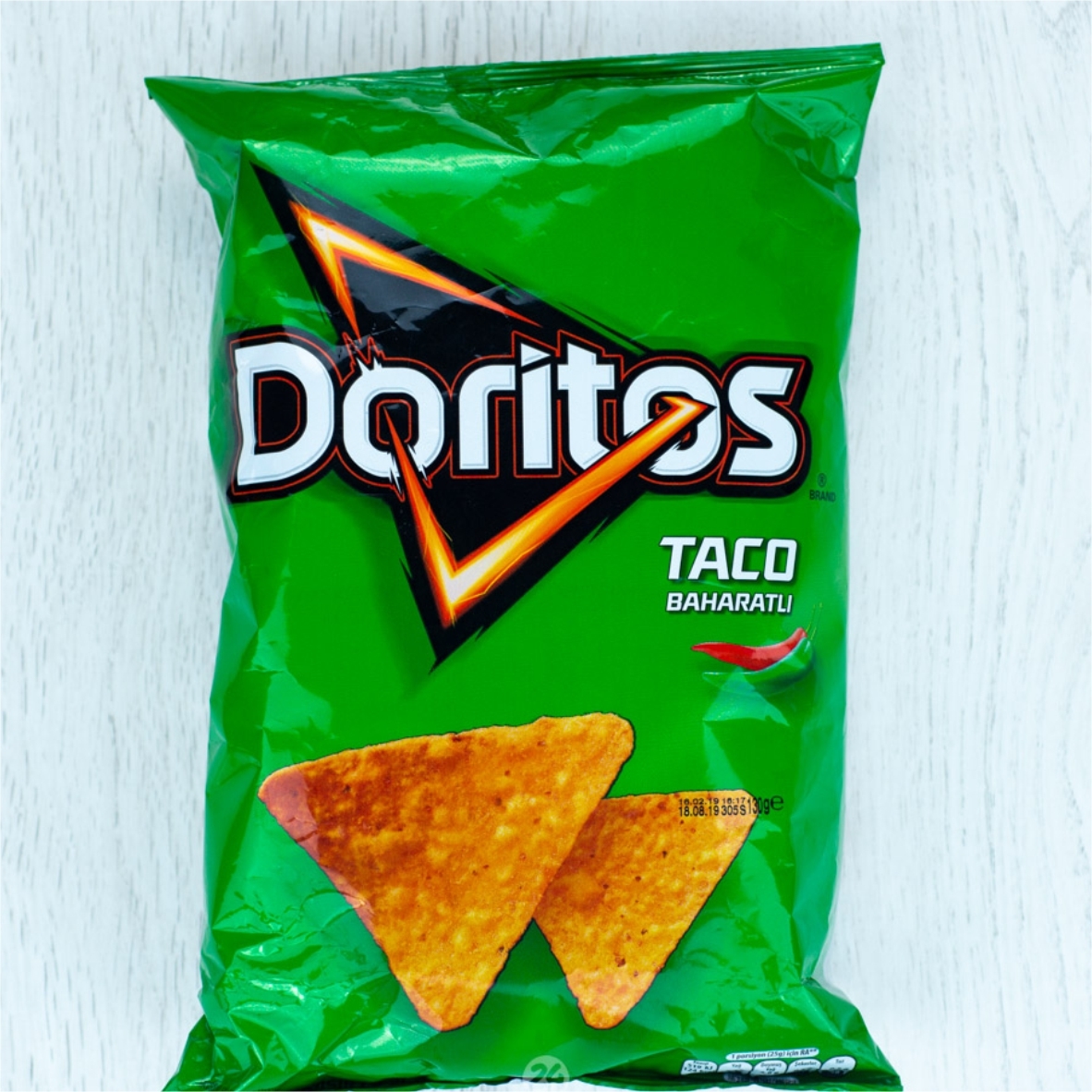 Зеленая пачка чипсов. Начос ДОРИТОС. Кукурузные чипсы Doritos. Пачка ДОРИТОС. ДОРИТОС зелёная пачка