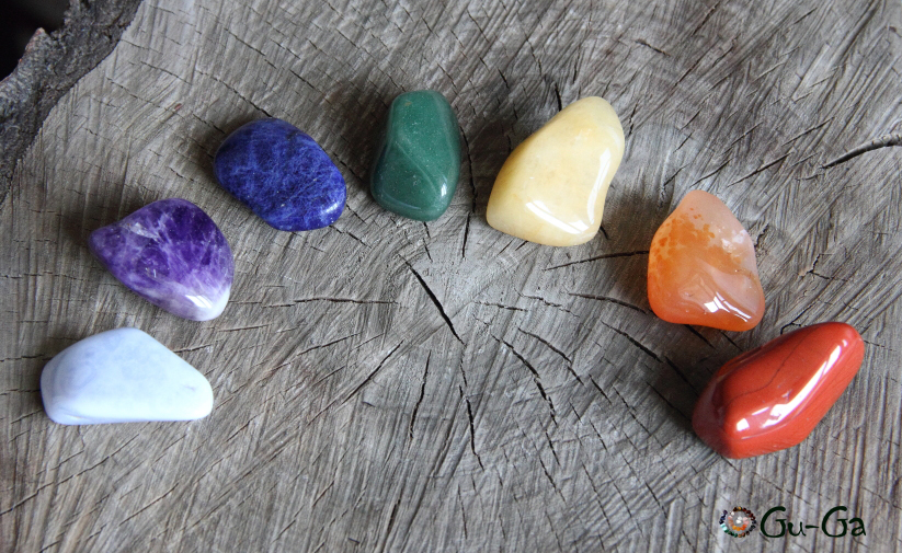 Радуга камни самоцветы. Радуга камня. Радуга самоцветов. Радуга камня интернет магазин натуральных камней. Комплект из самоцветов.
