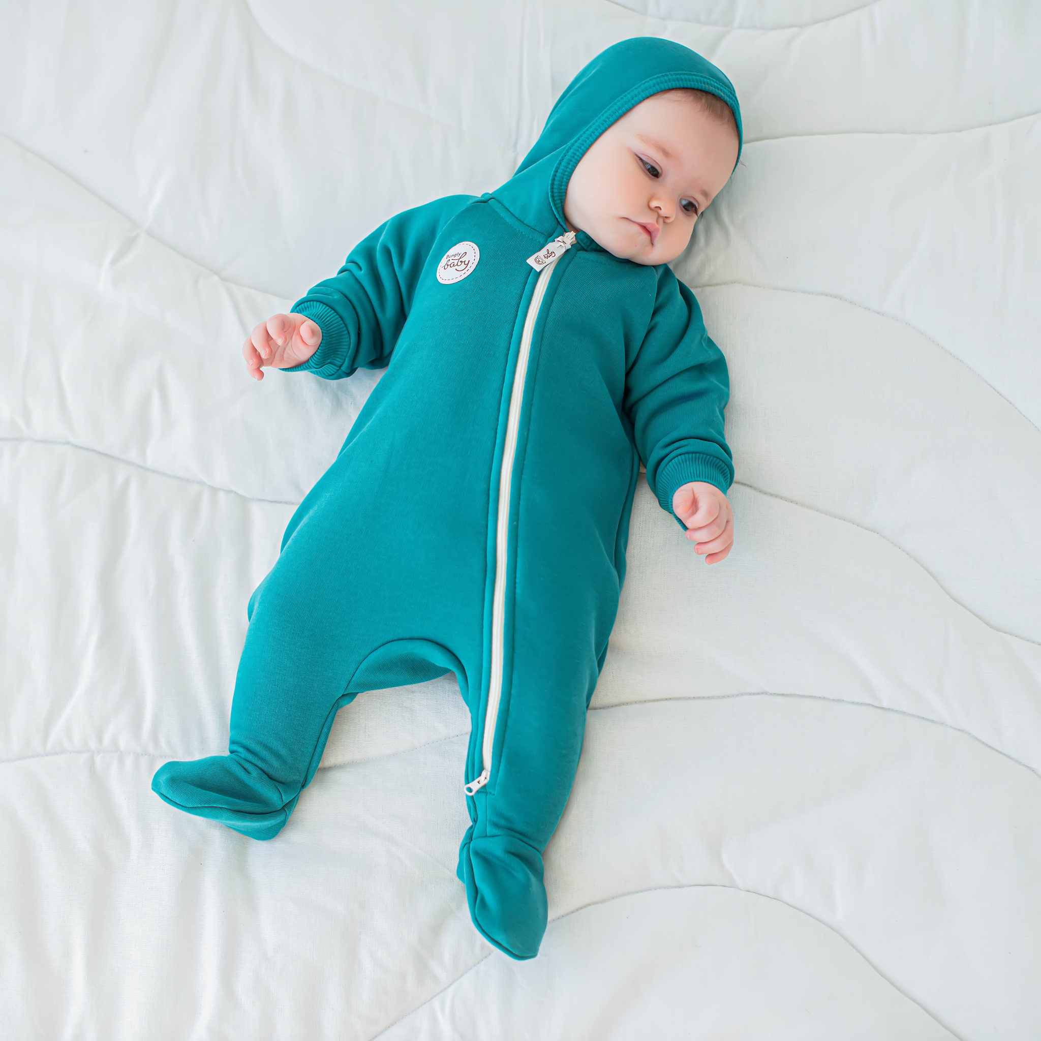 Комбинезон с капюшоном 