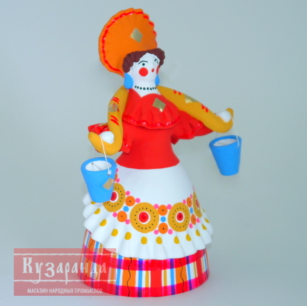 русская балалайка. барыня народные инструменты. барыня. глиняная игрушка барыня. дымковская игрушка купчиха.