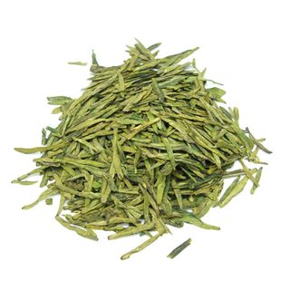 С чем бывает зеленый чай. large DSC02702. С чем бывает зеленый чай фото. С чем бывает зеленый чай-large DSC02702. картинка С чем бывает зеленый чай. картинка large DSC02702. Напиток благотворно влияет на работу сердечно-сосудистой системы, обладает противовоспалительным эффектом, способствует повышению общего тонуса и улучшению самочувствия. Несмотря на то, что его родиной и безоговорочным лидером по производству на протяжении многих лет является Китай, сегодня созданием этого продукта занимаются разные страны. У него большое количество поклонников, которые не представляют свою жизнь без чашечки ароматного напитка. Но далеко не все знают какие виды и сорта зеленого чая самые полезные, как выбрать хороший и качественный напиток среди огромного изобилия вариантов. С чем бывает зеленый чай. large DSC02702. С чем бывает зеленый чай фото. С чем бывает зеленый чай-large DSC02702. картинка С чем бывает зеленый чай. картинка large DSC02702. Напиток благотворно влияет на работу сердечно-сосудистой системы, обладает противовоспалительным эффектом, способствует повышению общего тонуса и улучшению самочувствия. Несмотря на то, что его родиной и безоговорочным лидером по производству на протяжении многих лет является Китай, сегодня созданием этого продукта занимаются разные страны. У него большое количество поклонников, которые не представляют свою жизнь без чашечки ароматного напитка. Но далеко не все знают какие виды и сорта зеленого чая самые полезные, как выбрать хороший и качественный напиток среди огромного изобилия вариантов.